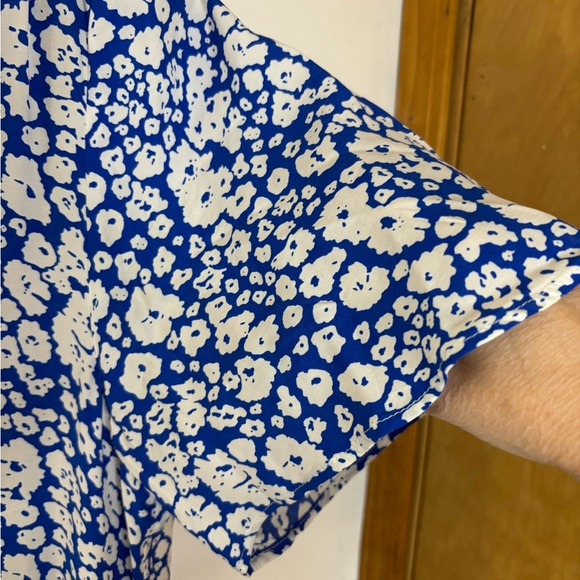 Zara Blue and White Floral Tiered Midi Dress Flutter Sleeve - Picture 6 of 12